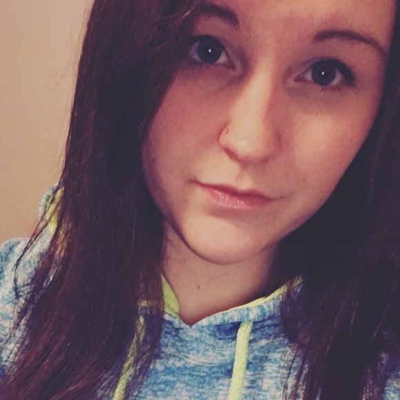 Meet your Posher, Jazmine - Picture 1 of 1